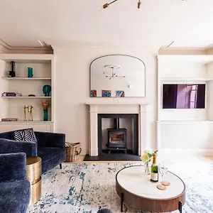 Russell House Bath