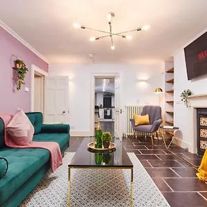 Beautiful 2bedroom 4 Actual Beds House With Wifi By Purestay Bath
